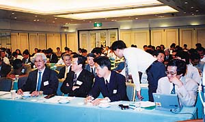 写真:社団法人JPNIC第1回総会