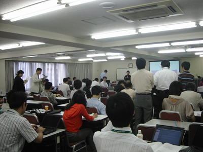 写真:会場の議論