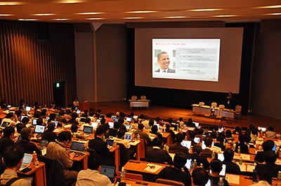 写真:講演の様子