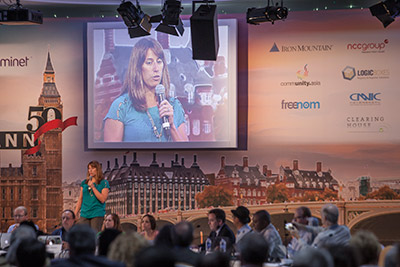 写真:ロンドン会議の様子