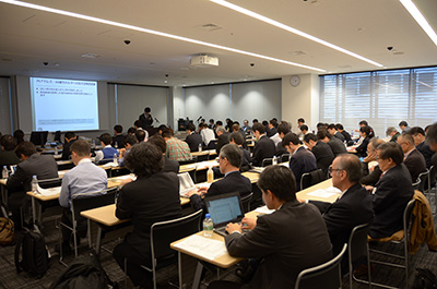 写真: 総会の様子