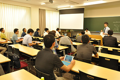 写真: 幹事会の様子