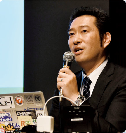 写真:講演中